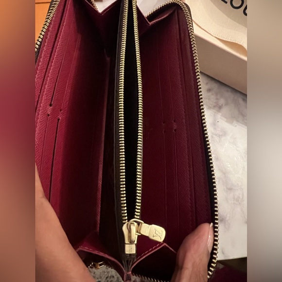 Louis Vuitton Clemence Wallet - Picture 8 of 10
